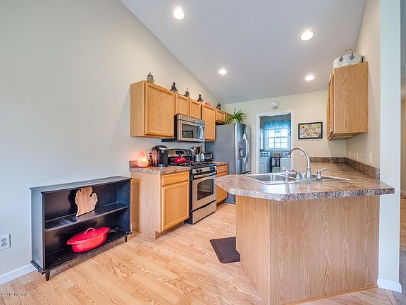 4th image of 24305 Brownstone Blvd