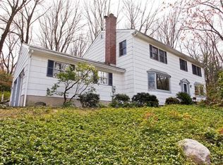 7 Oregon Rd, Armonk, NY 10504