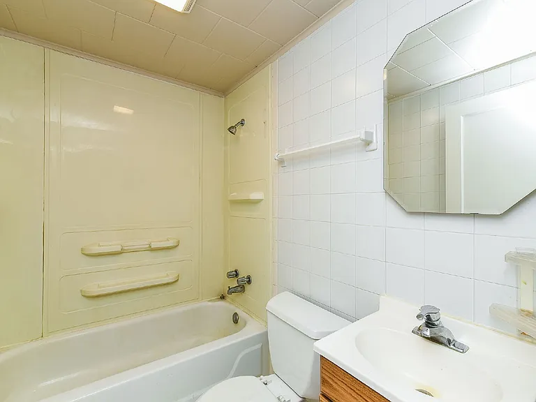 716 Walnut St #2 — Photo 9