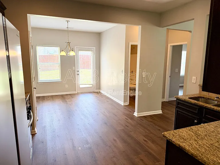 7766 Flyaway Rd — Photo 10