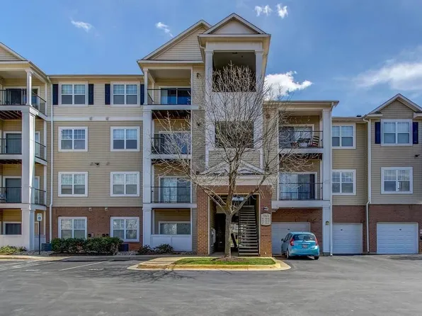 19601 Galway Bay Cir APT 202, Germantown, MD 20874