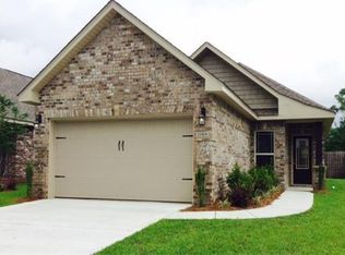 10406 Sweetbay Dr, Gulfport, MS 39503