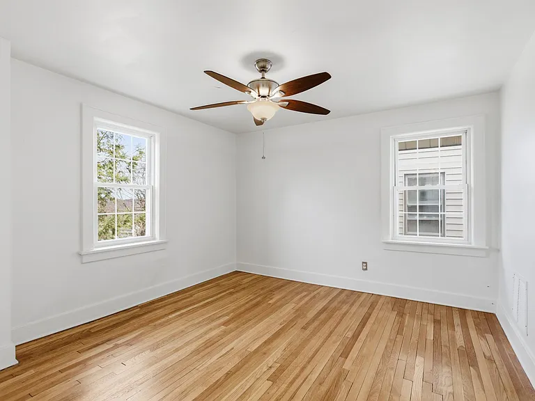 240 Ridgewood Ave — Photo 25