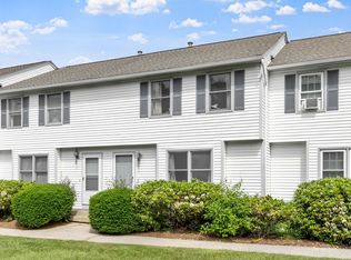 32 Lochmere Ln, Nashua, NH 03063