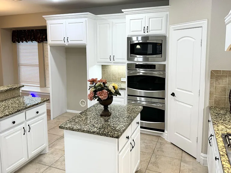 1305 Miami Dr — Photo 11