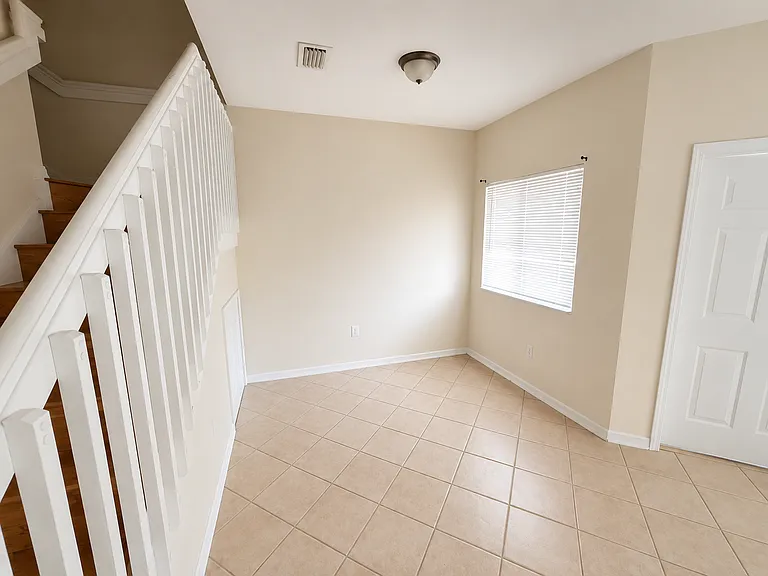 1681 SE 31st Ct — Photo 6