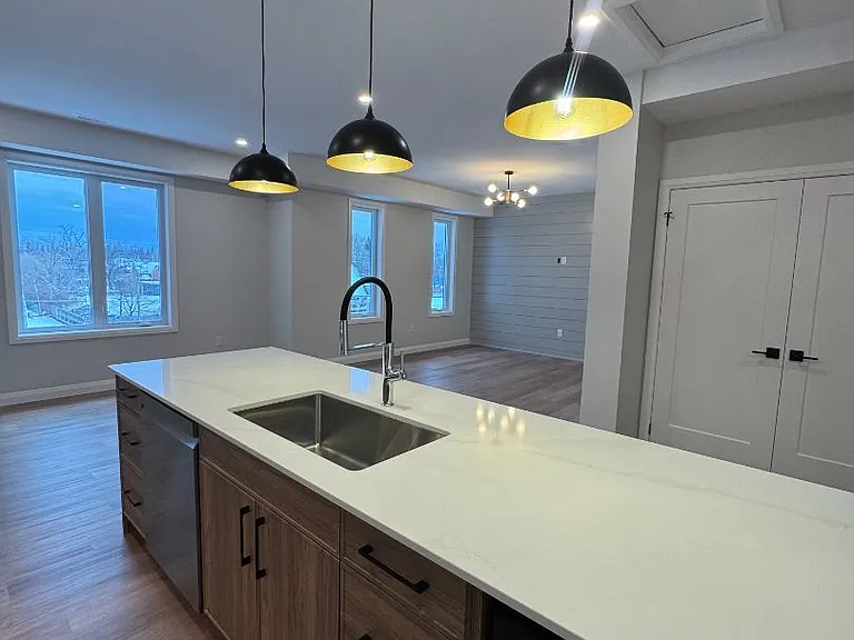 220 Greenwood Ave #1 — Photo 5
