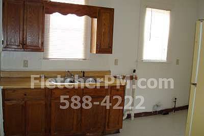 4th image of 1409 W Daisy Bates Dr