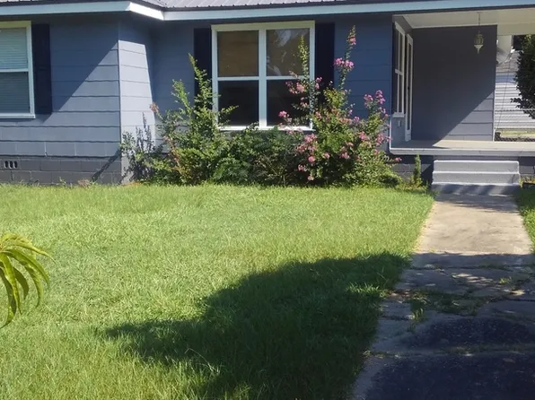 1309 Woodrow Ave, Dublin, GA 31021