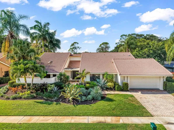 10571 Boca Woods Lane, Boca Raton, FL 33428