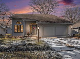 1949 Creekbank Ln, South Bend, IN 46635