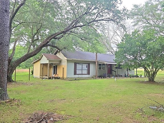 3rd image of 62392 Strahan Rd
