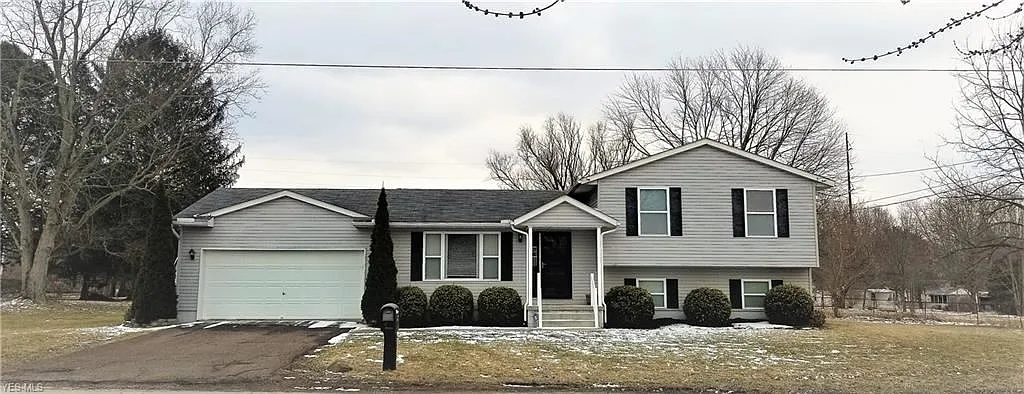 326 Greeley St photo 1