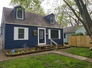 2240 Parkview Pl, South Bend, IN 46616