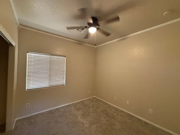 5484 Canteria Ct — Photo 14