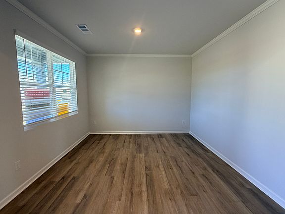 5th image of 71 Biltmore Pl