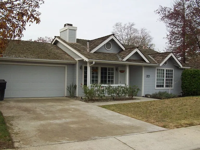 823 Tony Dr — Photo 1