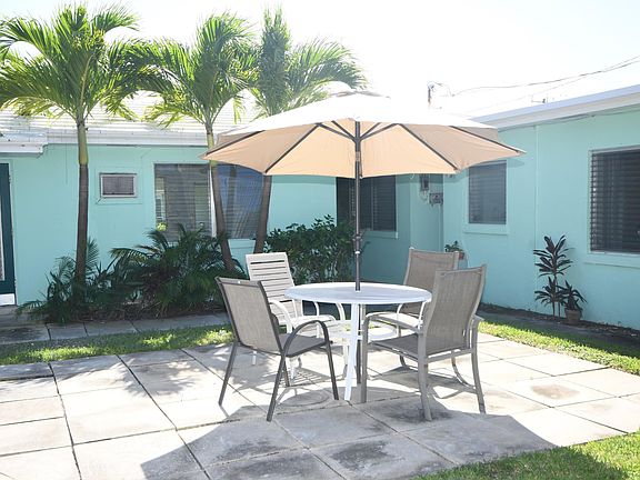 2nd image of 1216 Cabana Rd #5