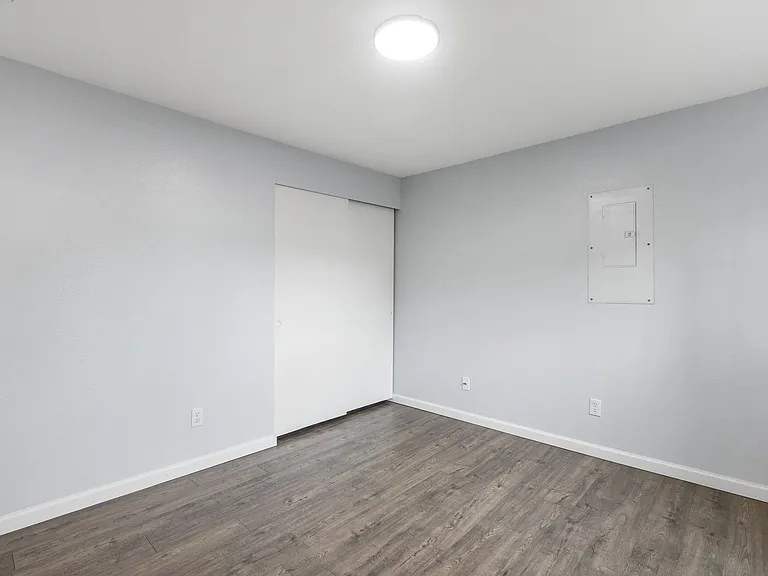 6118 Kenwood Dr — Photo 24