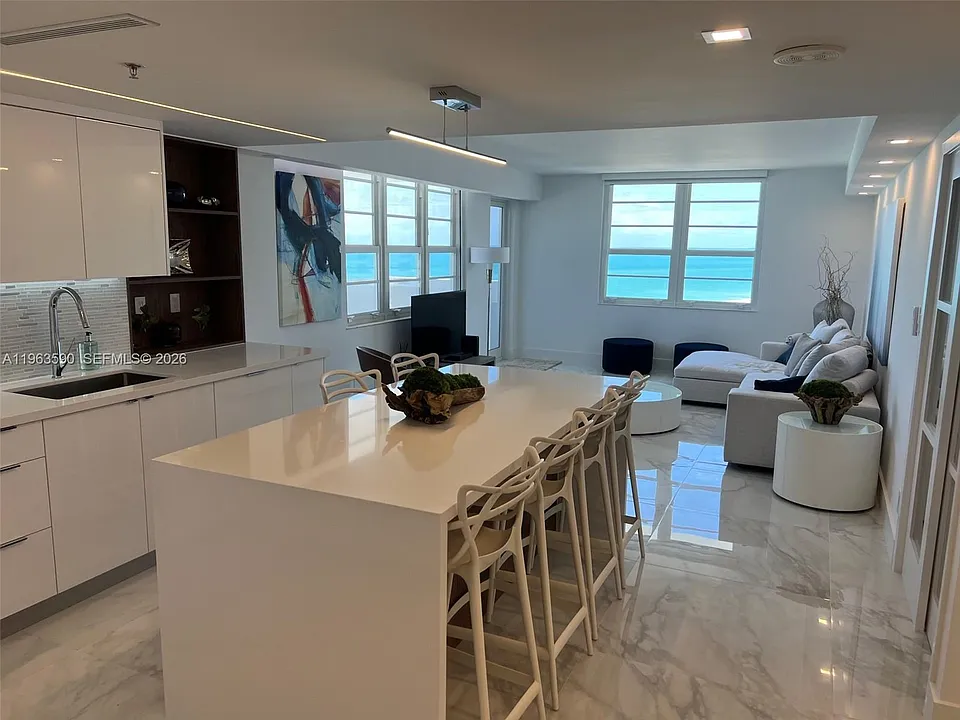 100 Lincoln Rd #1548