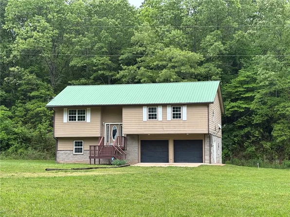5682 Wade Rd N, Harrison, AR 72601