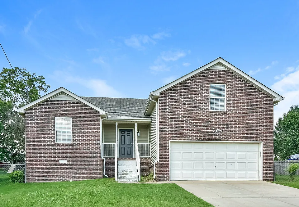 703 Almondwood Pl