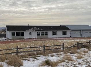6 S Badger Rd, Glenrock, WY 82637