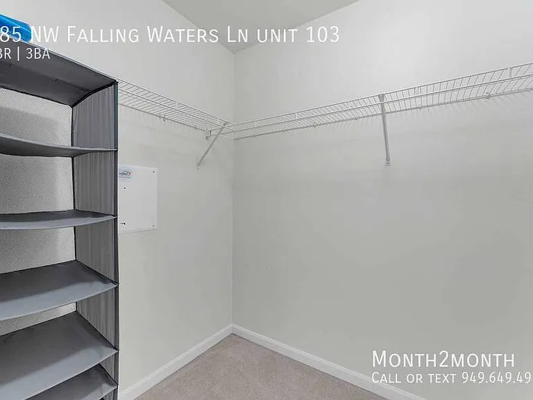 685 NW Falling Waters Ln #103 — Photo 31