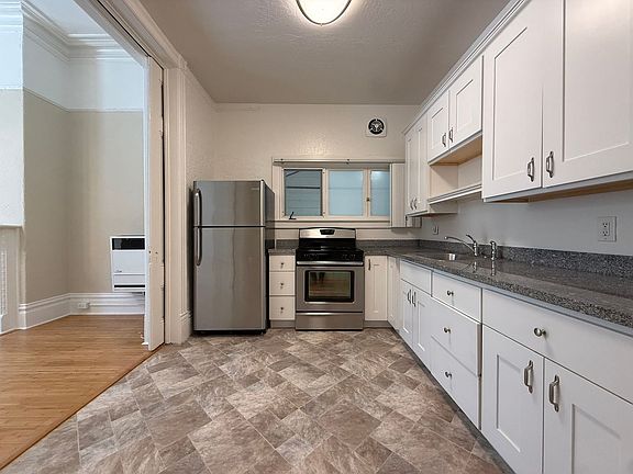 5th image of 1841 Scott St APT 1