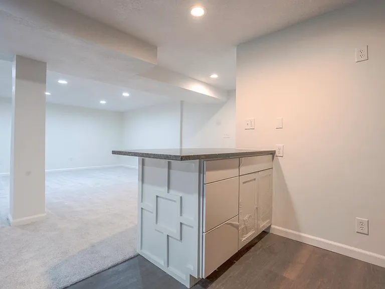 104 N Burr Oak Rd — Photo 29