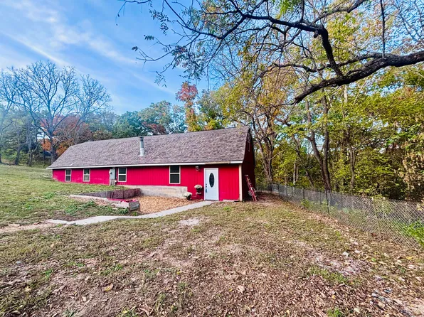 426 State Highway U, Clever, MO 65631