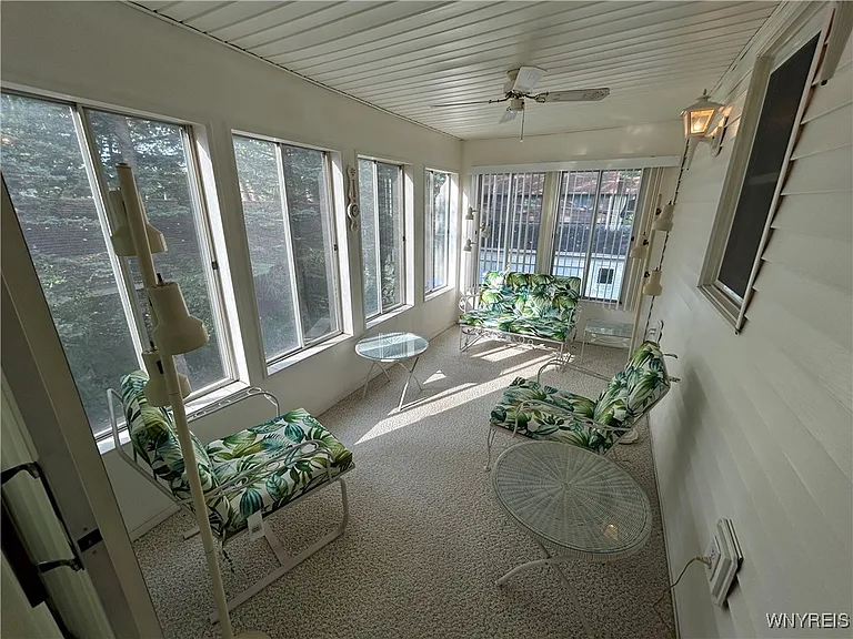 186 Peppertree Dr — Photo 18