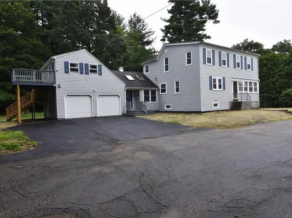 29 Pine St, North Smithfield, RI 02896