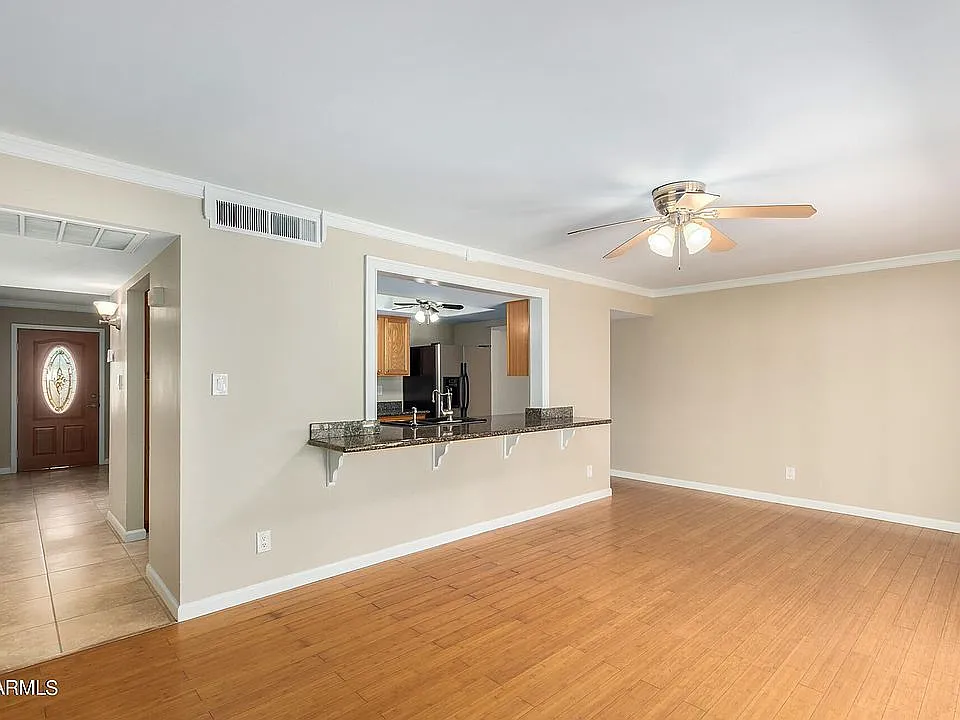 Studio, 400 sqft, $550 — Photo 4