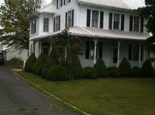 1279 E Earl Rd, East Earl, PA 17519