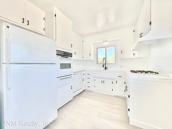 5th image of 8819 Reading Ave #1/4