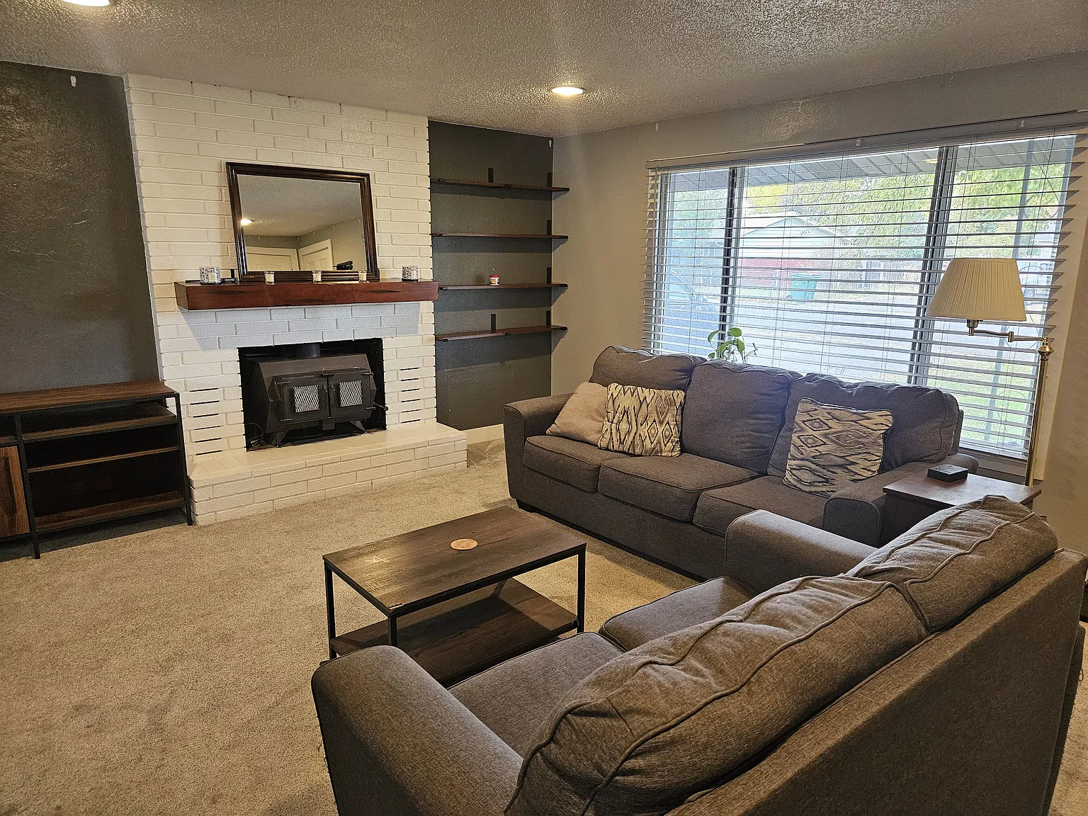 Bartlett Ave, Klamath Falls — Photo 1