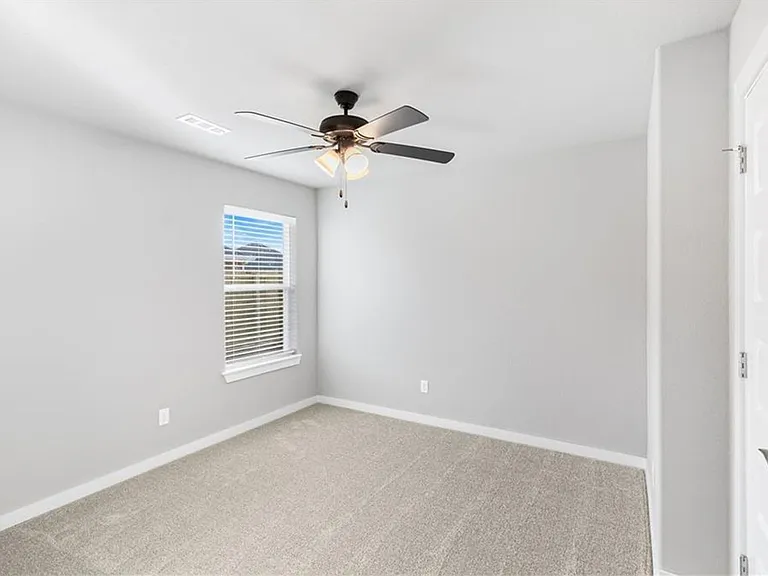 410 Peach Ave — Photo 30