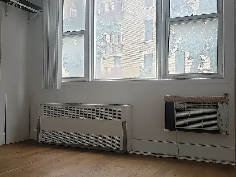 200 E 30th St #2-K — Photo 1
