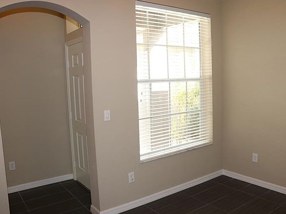 3rd image of 11022 Windsor Place Cir