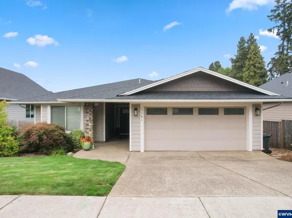 1101 Jaysie Dr, Silverton, OR 97381