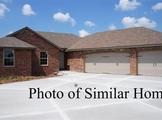 4569 W Oneida Dr, Springfield, MO 65802
