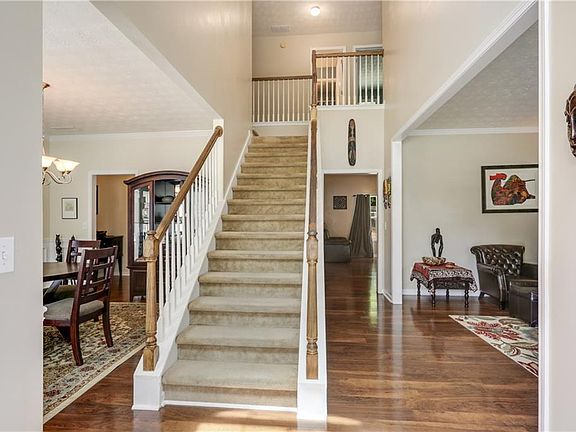 5th image of 2104 Blueberry Ln #2