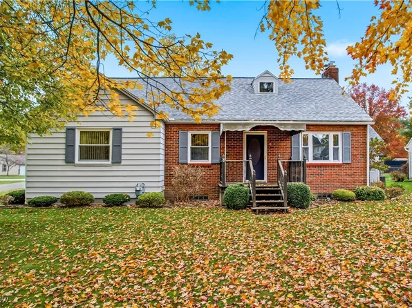 24 Fairground Blvd, Canfield, OH 44406