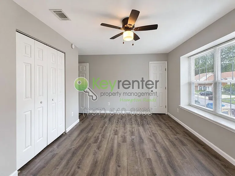 810 Huntly Dr — Photo 29