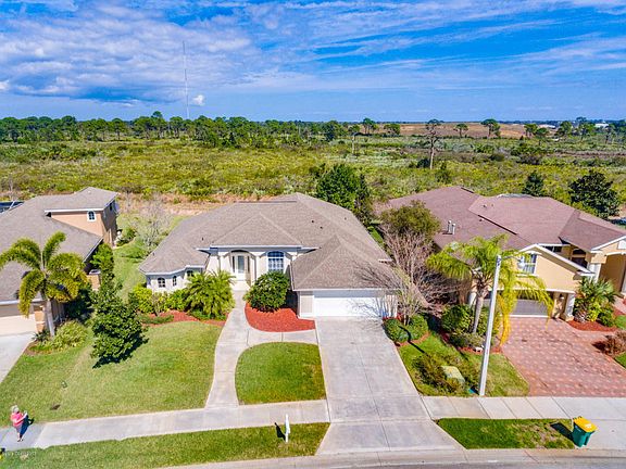 3rd image of 5961 Herons Landing Dr
