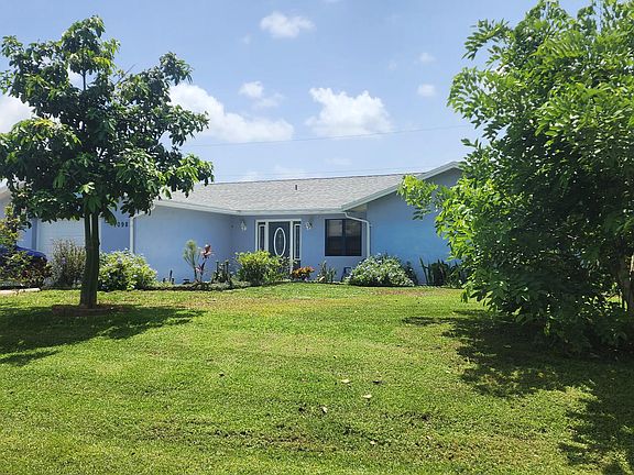 2nd image of 1098 SW Janar Avenue