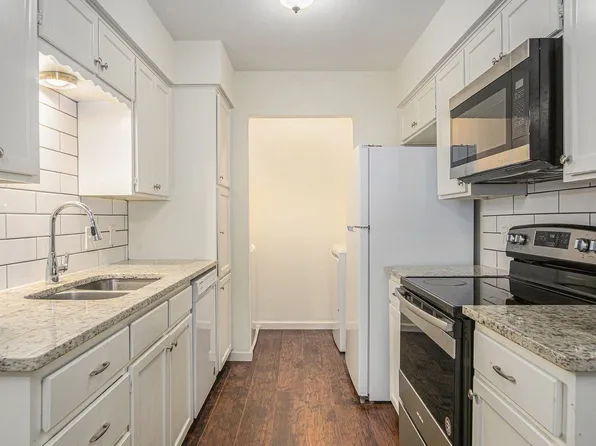 2107 Mistletoe Ave, Fort Worth, TX 76110