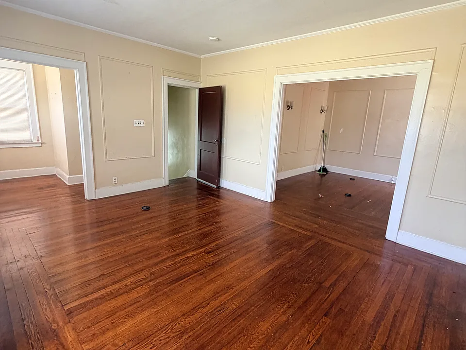 750 Legion Ave #2