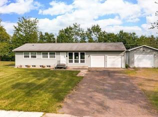 36 Arthur Cir, Silver Bay, MN 55614